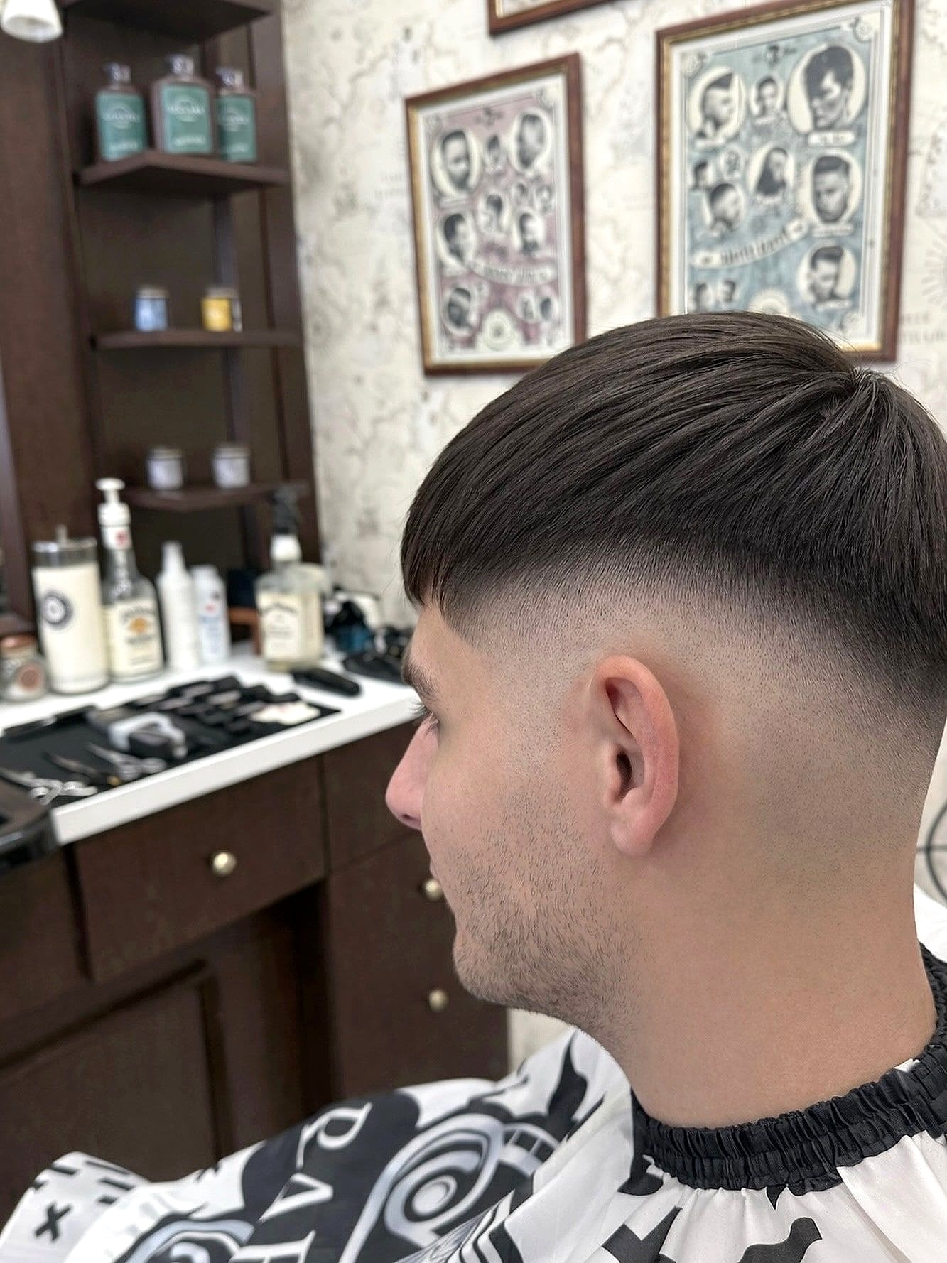 Textured top με σβήσιμο στο Sipsas Barber Shop